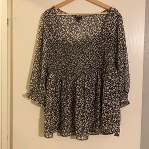 Super light black & white floral top